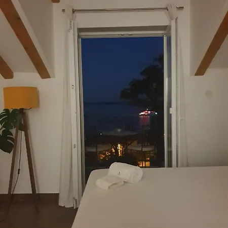 Ardura Shimmering On The Sea * Mlini