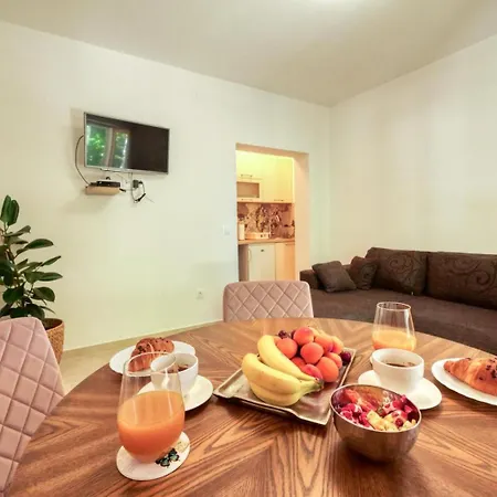 Ardura Shimmering On The Sea Apartment *