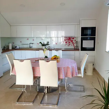 아파트 Ardura Shimmering On The Sea *