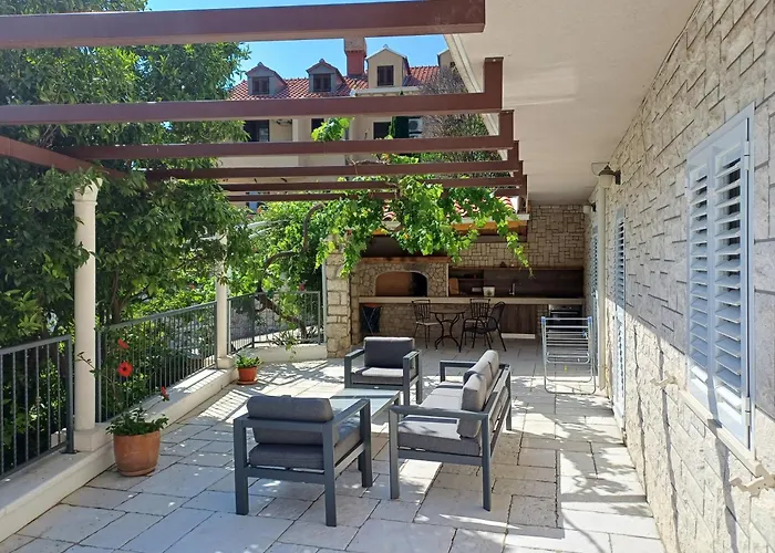 Ardura Shimmering On The Sea